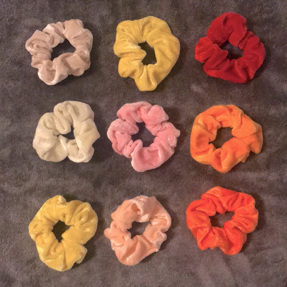 ‼️(4 for $20)‼️ Scrunchies 9 pack